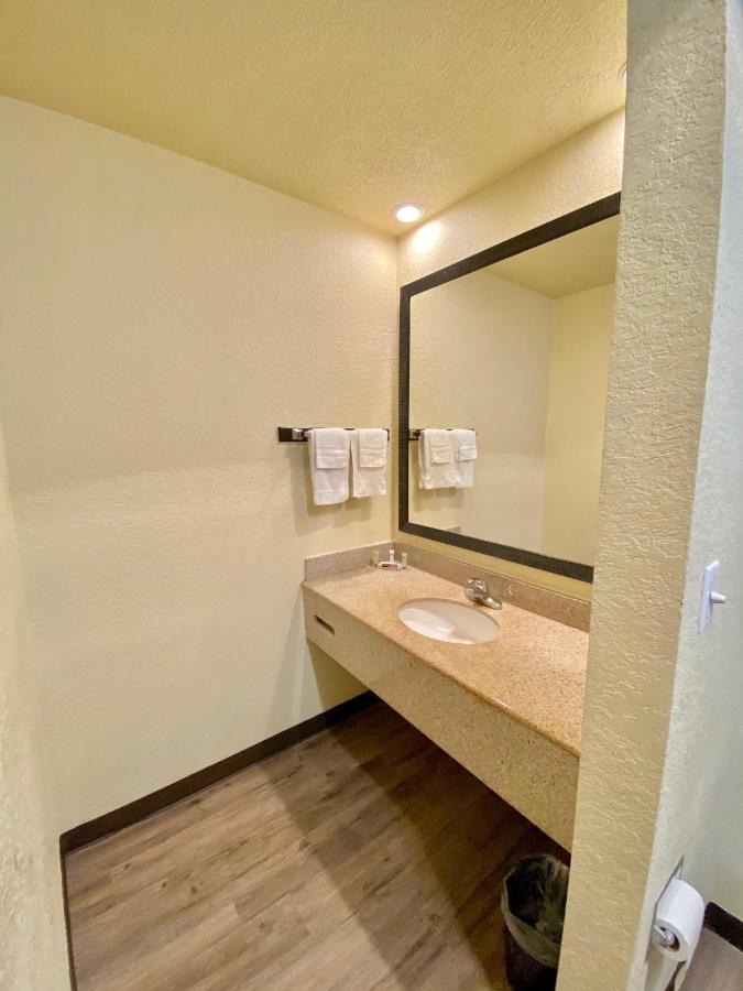 Travelers Inn Elizabeth City Eksteriør bilde