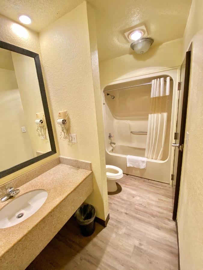 Travelers Inn Elizabeth City Eksteriør bilde